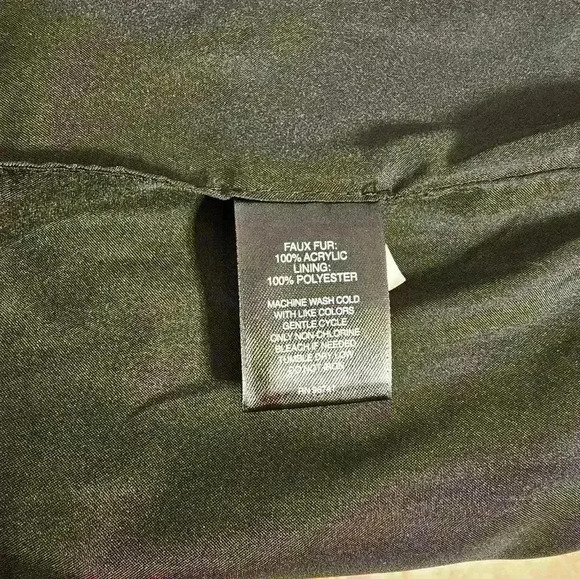 Signature Studios Women Faux Fur Vest Black White Size Large - Picture 6 of 7